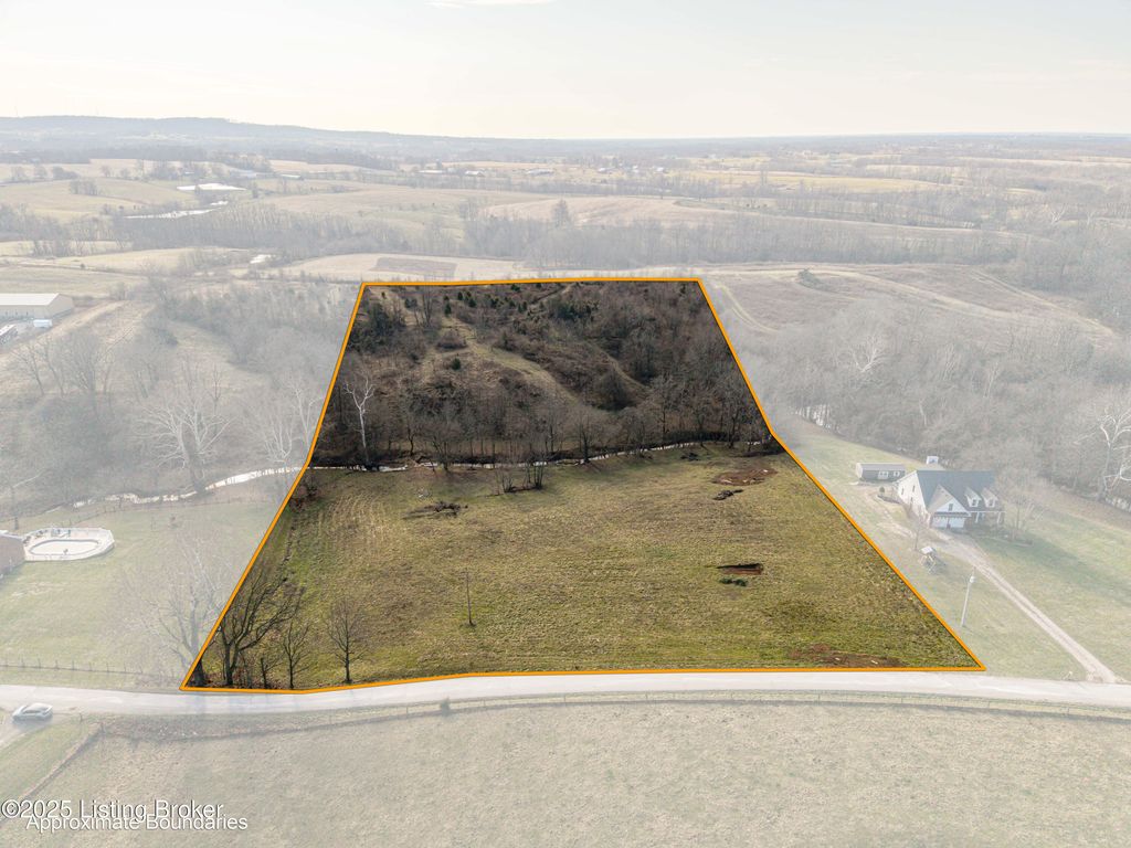 Photo of TR 7 Harley Thompson Rd, Bagdad, KY 40003 (MLS # 1705267)