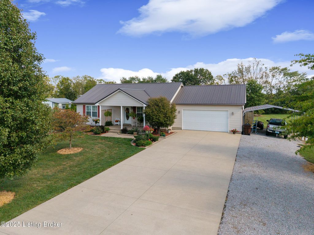 Photo of 286 Webb Ln, Taylorsville, KY 40071 (MLS # 1700143)