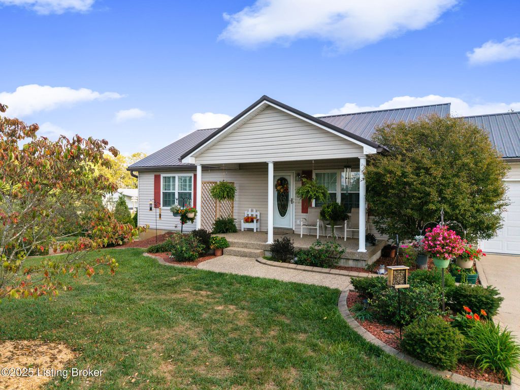 Photo of 286 Webb Ln, Taylorsville, KY 40071 (MLS # 1700143)