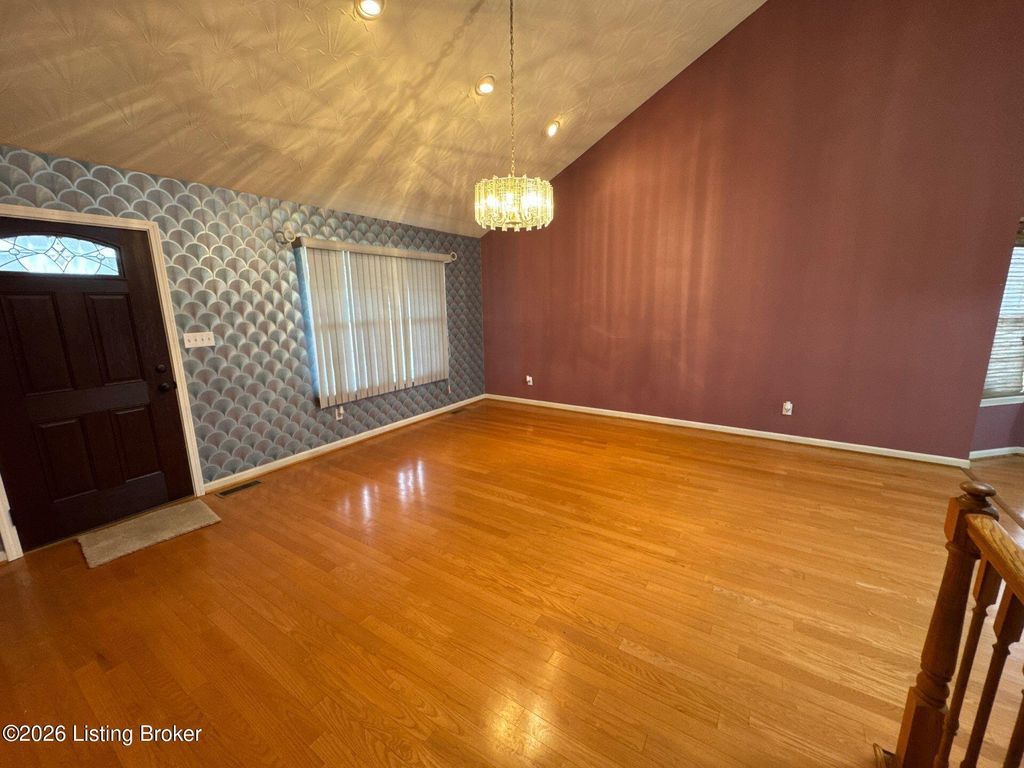 Photo of 4402 Dellafay Dr, Louisville, KY 40219 (MLS # 1711135)