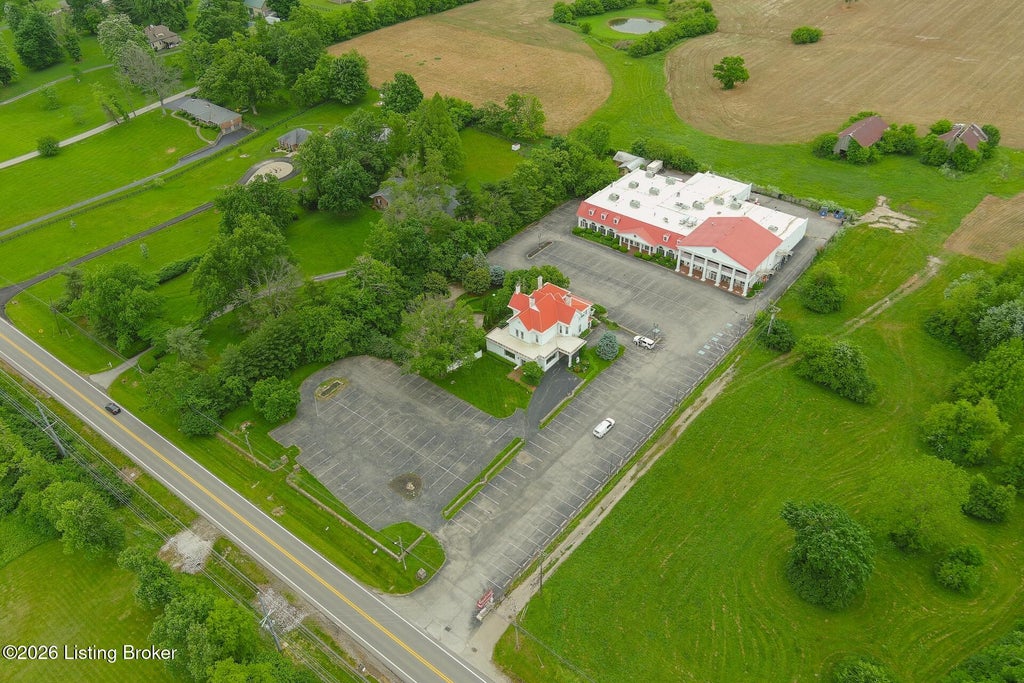 Photo of 3200 Shelbyville Rd, Shelbyville, KY 40065 (MLS # 1722489)