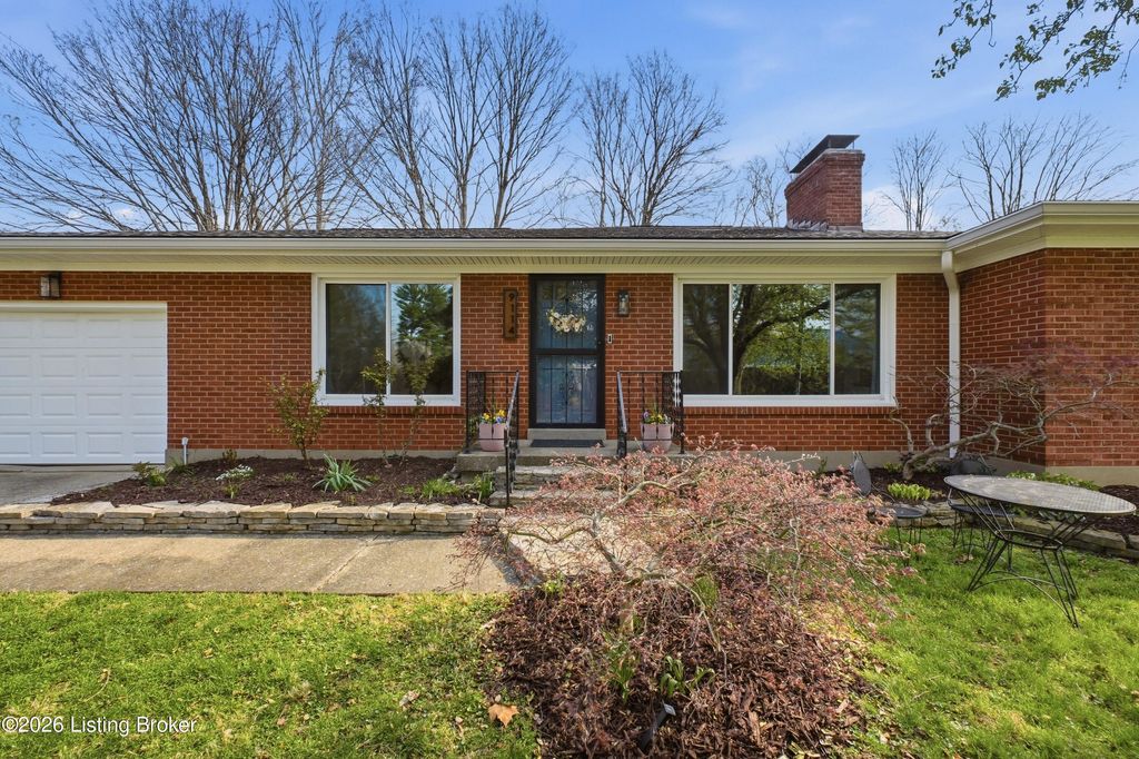 Photo of 9114 Hurstbourne Ln, Louisville, KY 40220 (MLS # 1712472)