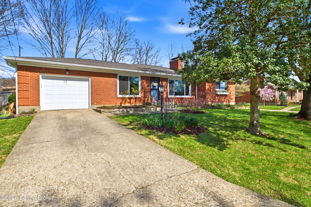 Photo of 9114 Hurstbourne Ln, Louisville, KY 40220 (MLS # 1712472)