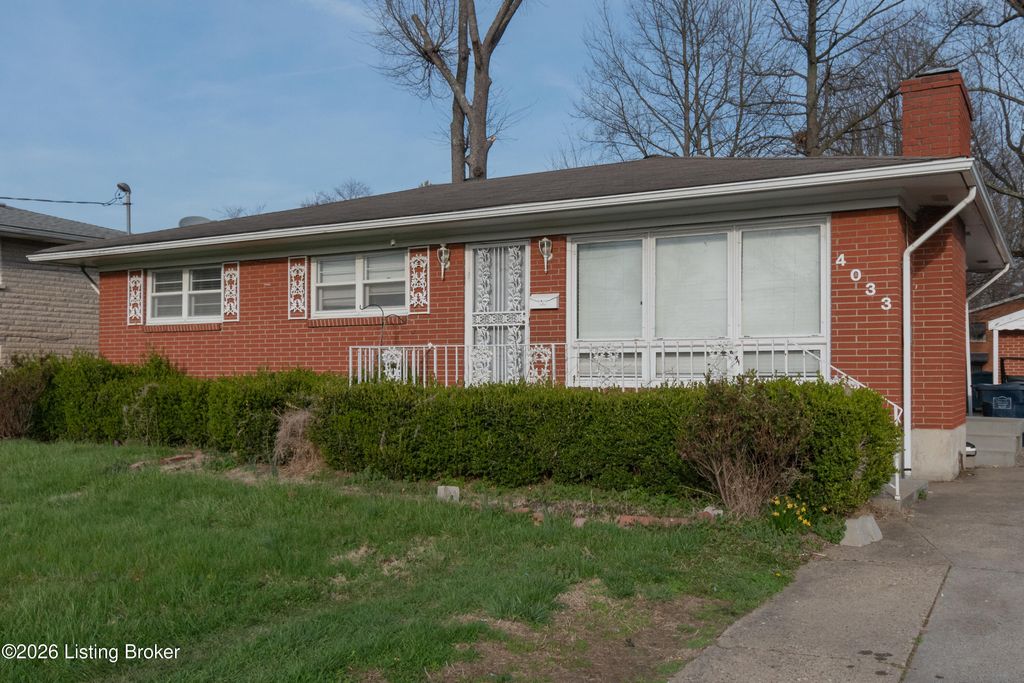 Photo of 4033 Cheviot Dr, Louisville, KY 40216 (MLS # 1712170)