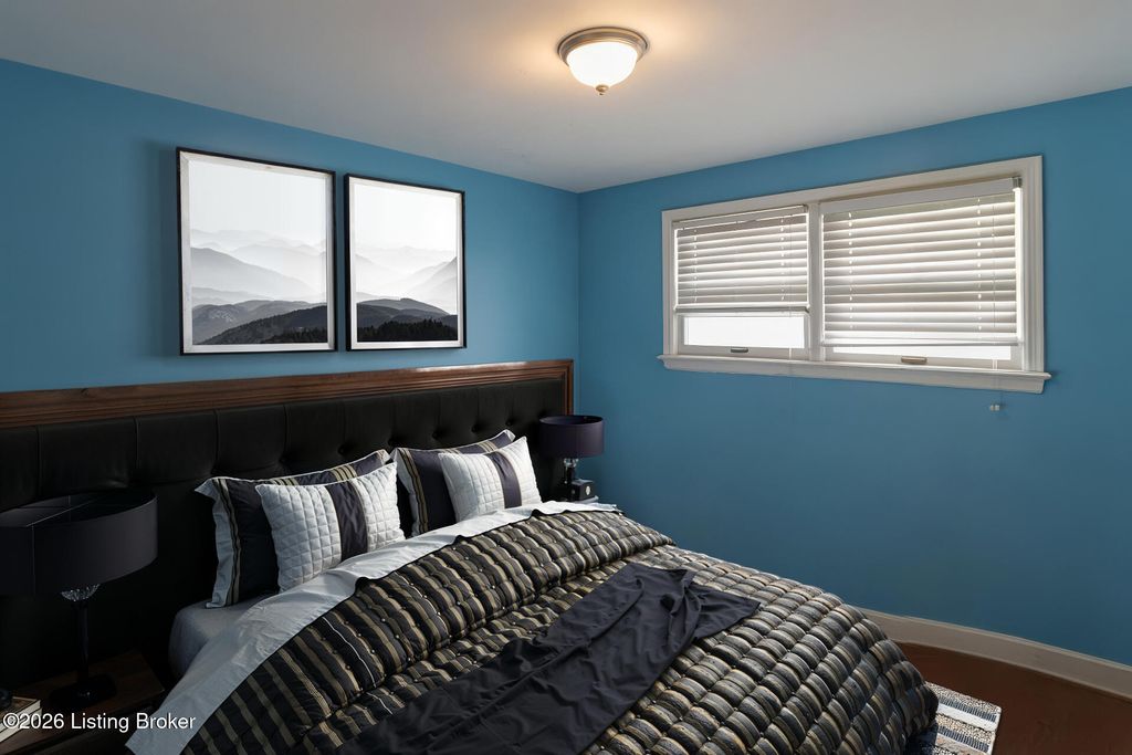 Photo of 4033 Cheviot Dr, Louisville, KY 40216 (MLS # 1712170)