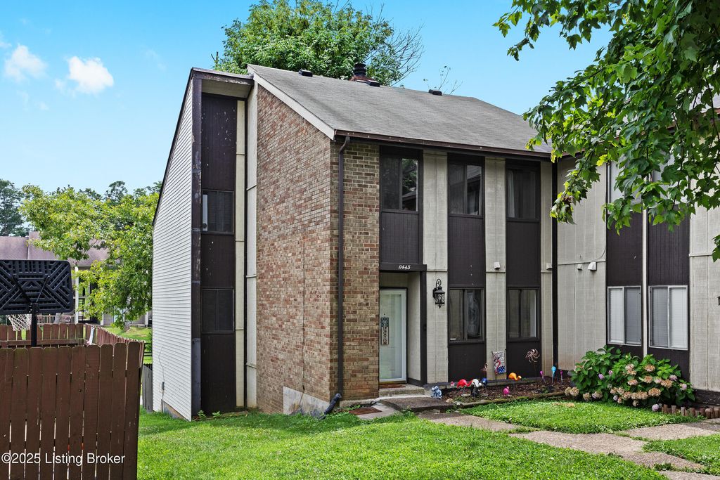 Photo of 11443 N Tazwell Dr, Louisville, KY 40241 (MLS # 1700046)
