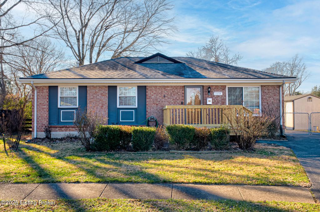 Photo of 3314 Mcadams Ct, Louisville, KY 40299 (MLS # 1710844)