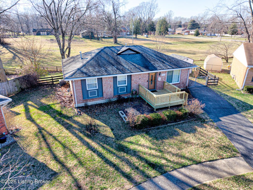 Photo of 3314 Mcadams Ct, Louisville, KY 40299 (MLS # 1710844)