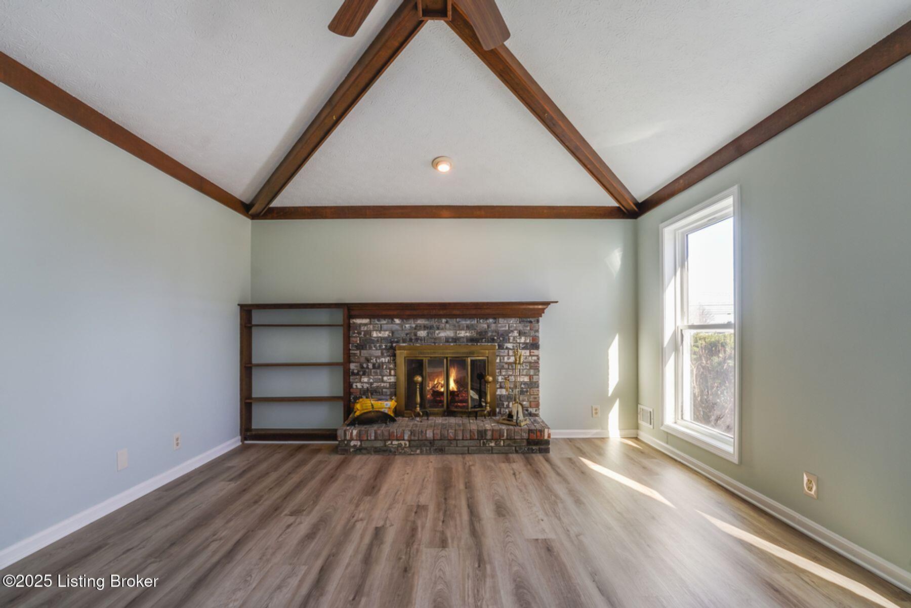104 Maplewood Dr, Simpsonville, Kentucky image 5