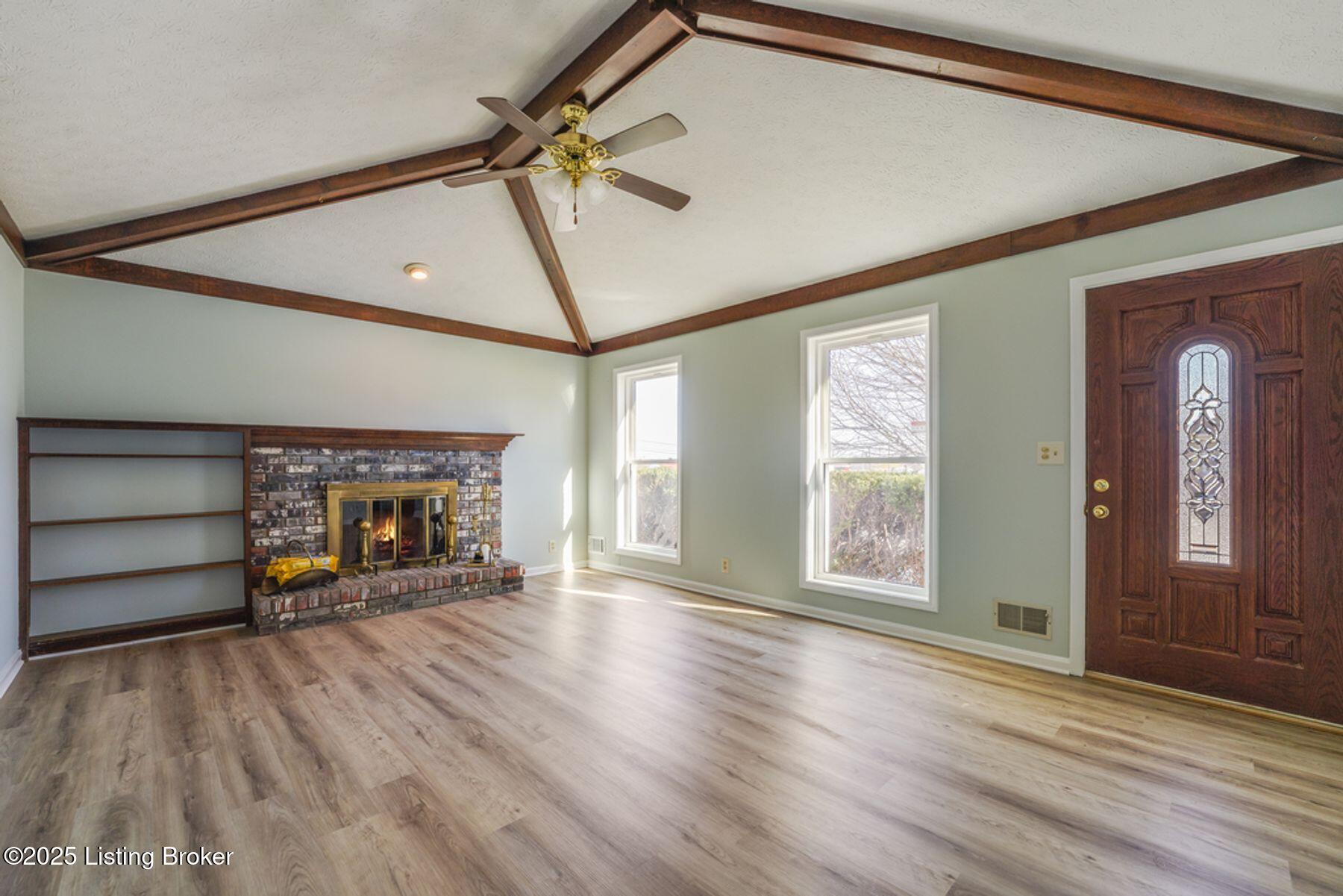 104 Maplewood Dr, Simpsonville, Kentucky image 4