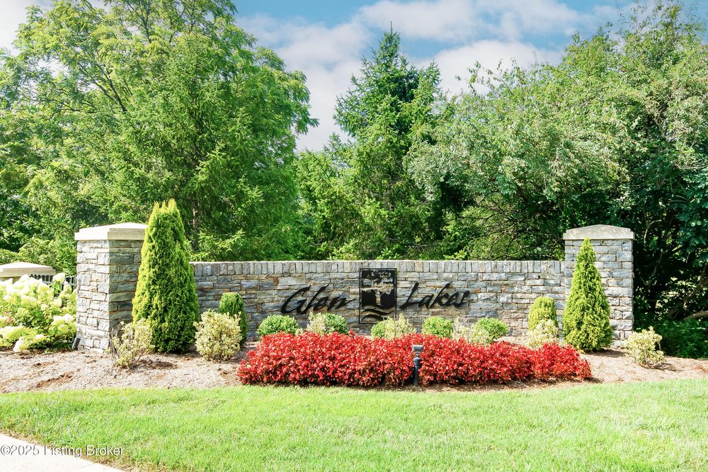 Photo of 500 Davenport Dr, Louisville, KY 40245 (MLS # 1714250)