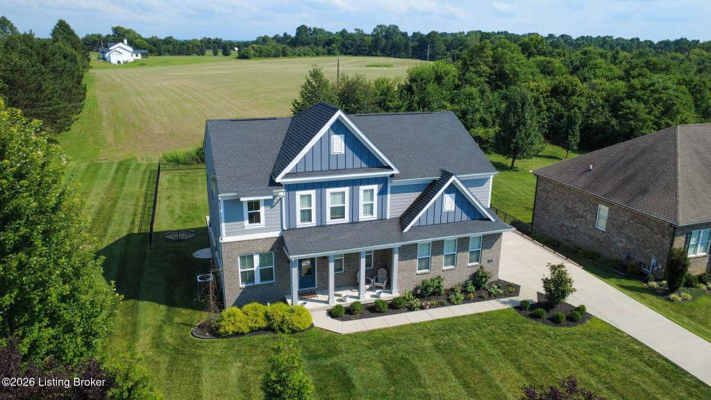 Photo of 1001 Summit Parks Dr, La Grange, KY 40031 (MLS # 1725654)