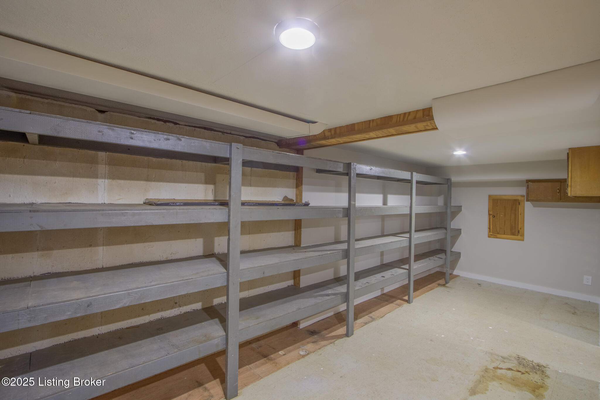 3209 Hikes Ln, Louisville, Kentucky image 36