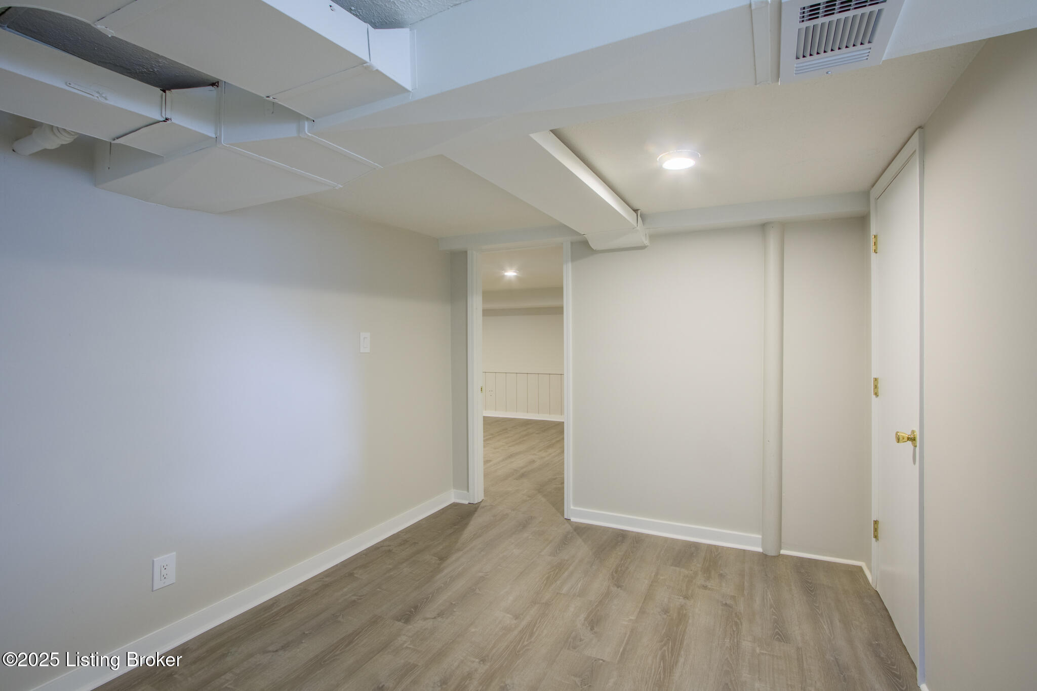 3209 Hikes Ln, Louisville, Kentucky image 33