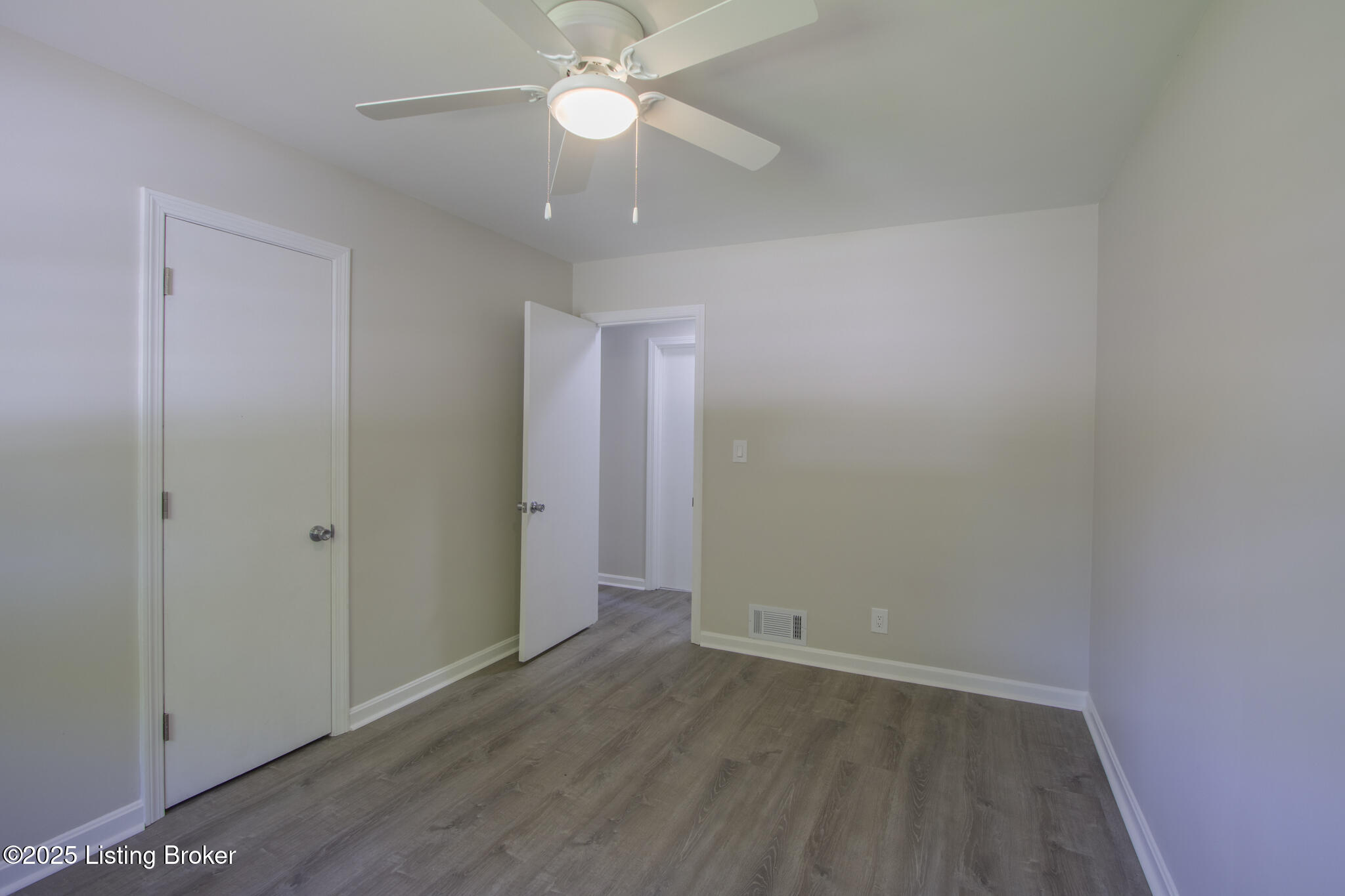 3209 Hikes Ln, Louisville, Kentucky image 21