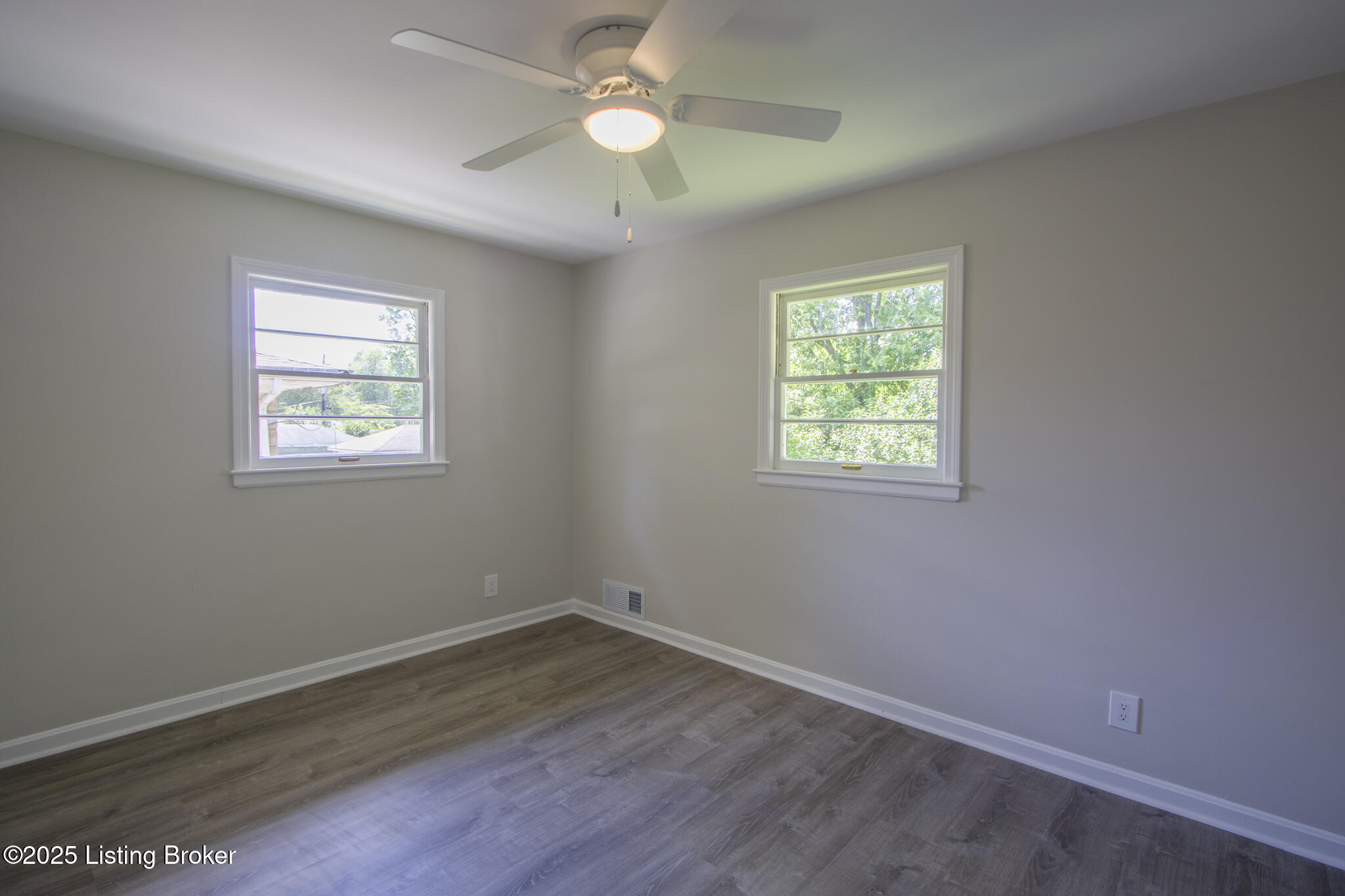 3209 Hikes Ln, Louisville, Kentucky image 18