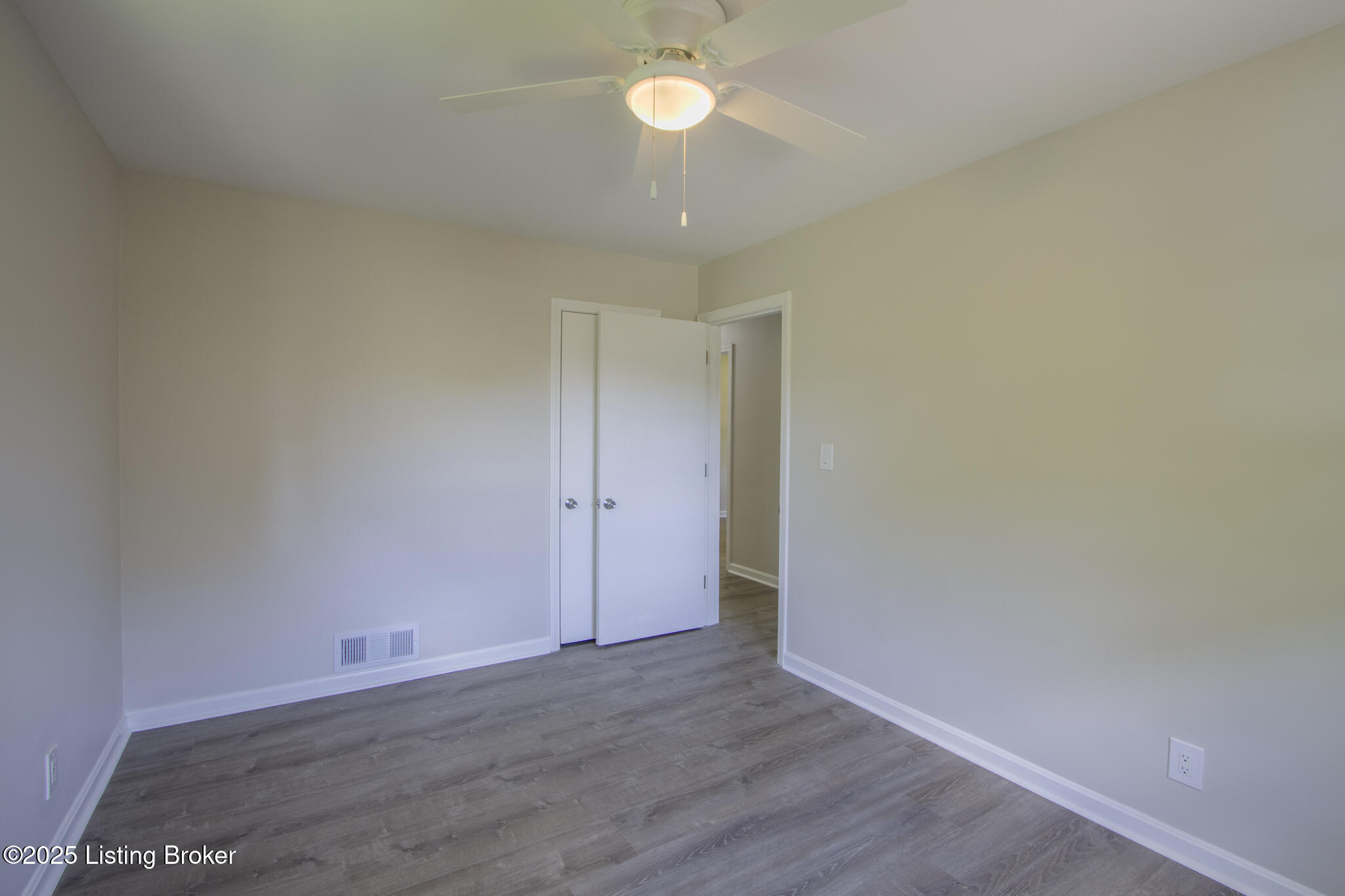 3209 Hikes Ln, Louisville, Kentucky image 19