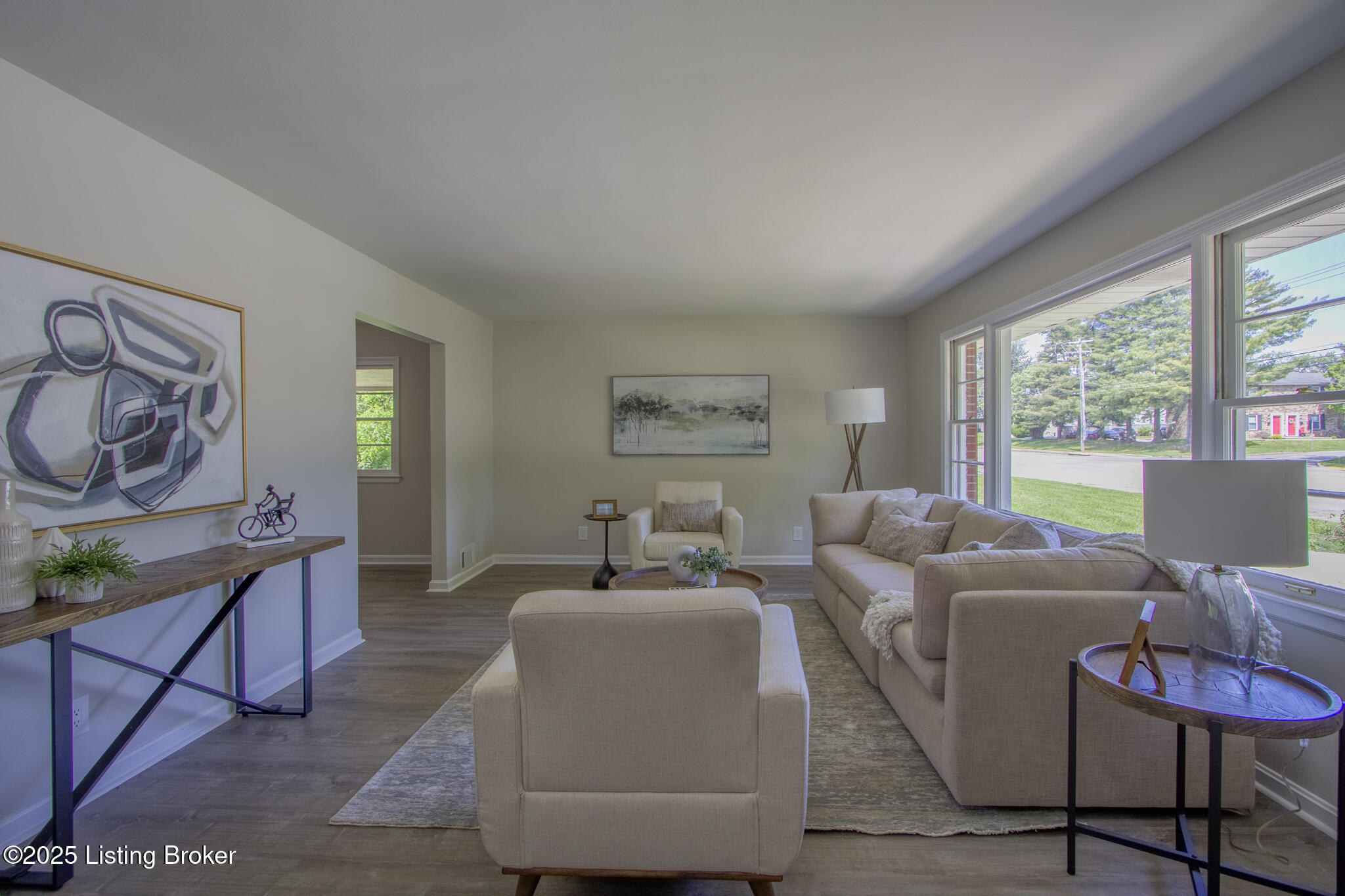 3209 Hikes Ln, Louisville, Kentucky image 2