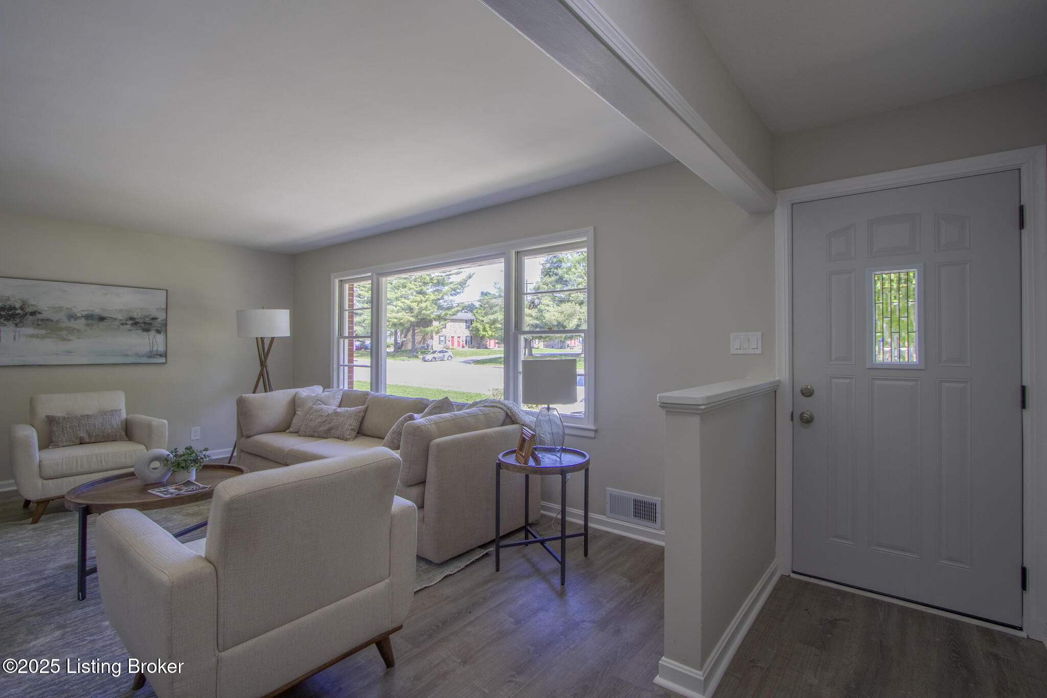 3209 Hikes Ln, Louisville, Kentucky image 1