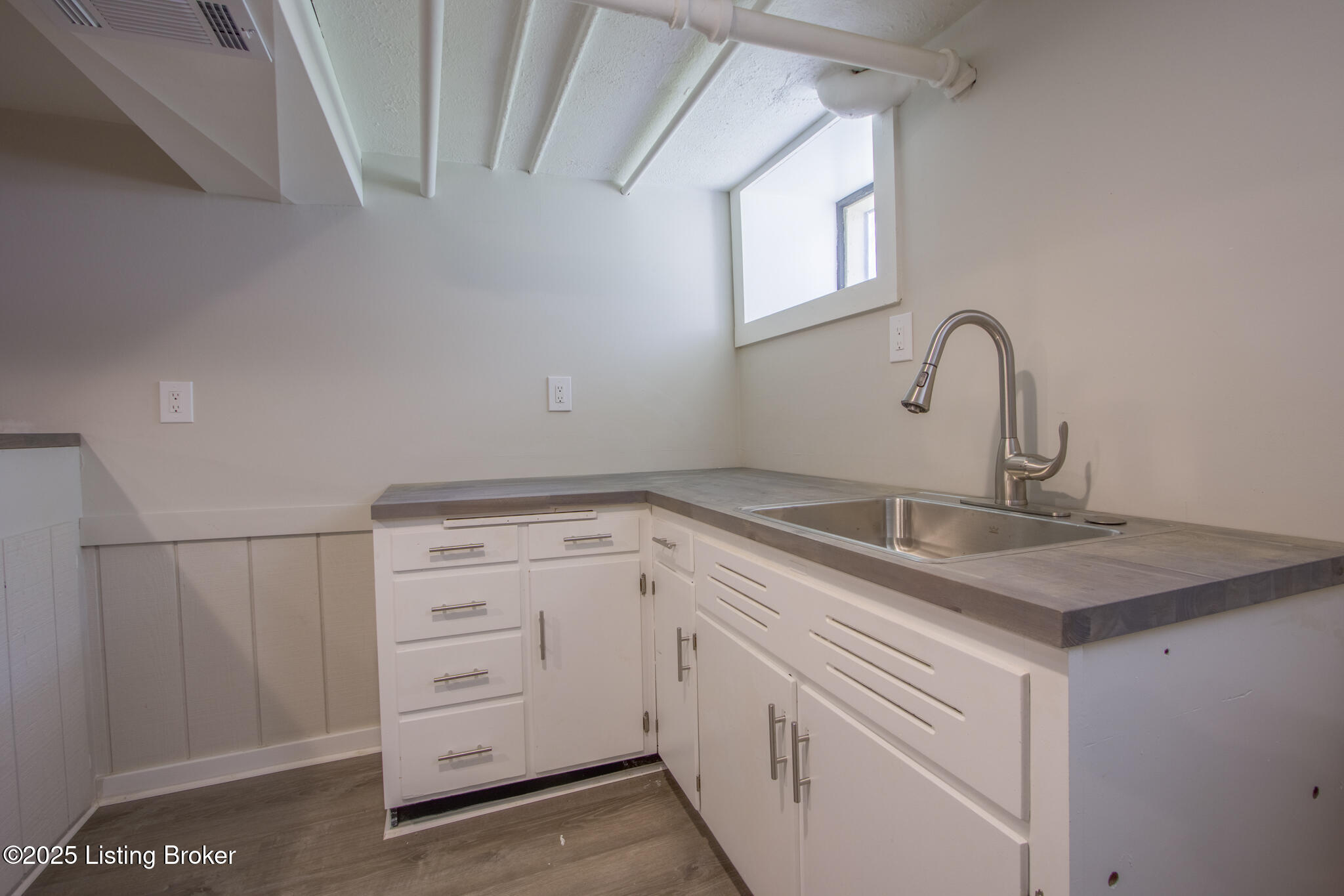 3209 Hikes Ln, Louisville, Kentucky image 32