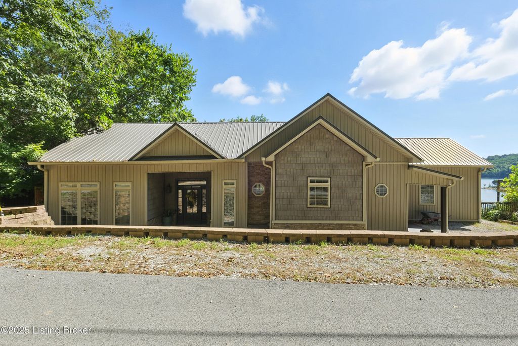 Photo of 348 Lakeshore Dr, Leitchfield, KY 42754 (MLS # 1713844)
