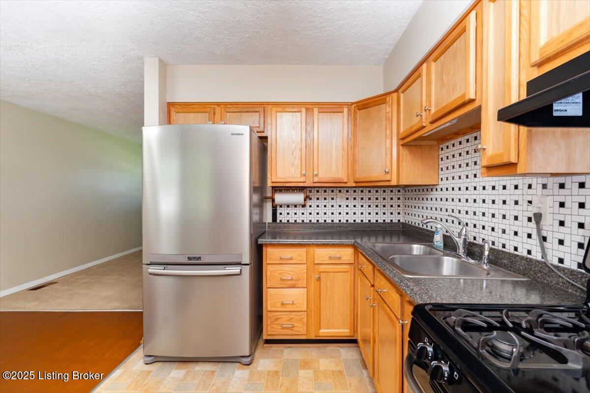 407 N Birchwood Ave, Louisville, Pennsylvania image 10