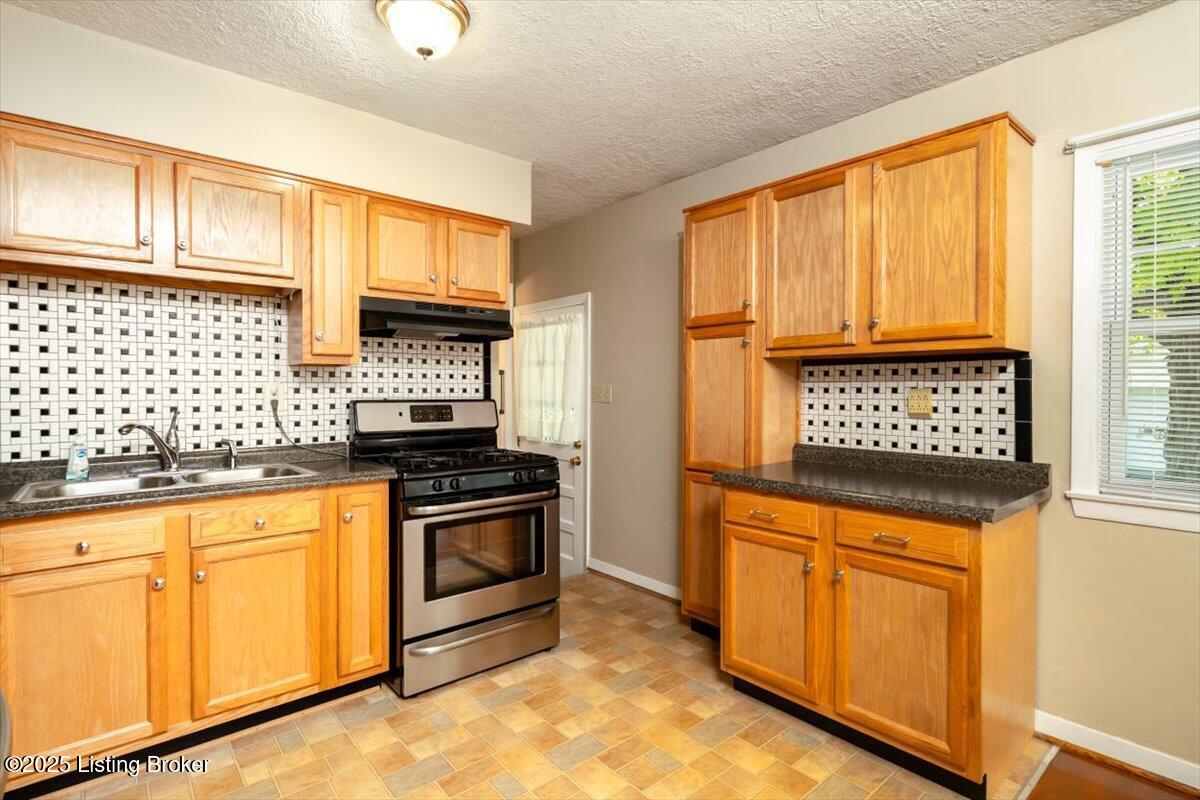 407 N Birchwood Ave, Louisville, Pennsylvania image 11