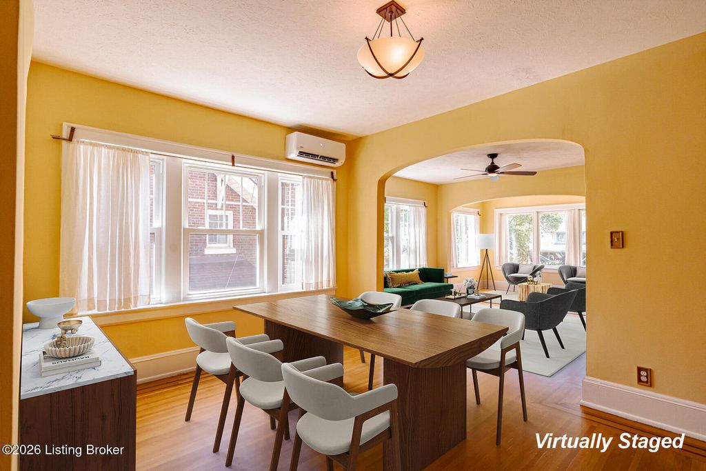 Photo of 2312 ALTA Ave #3, Louisville, KY 40205 (MLS # 1711689)