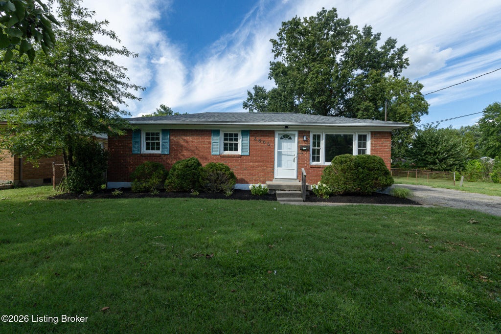 Photo of 4805 Cofer Ave, Louisville, KY 40258 (MLS # 1727211)