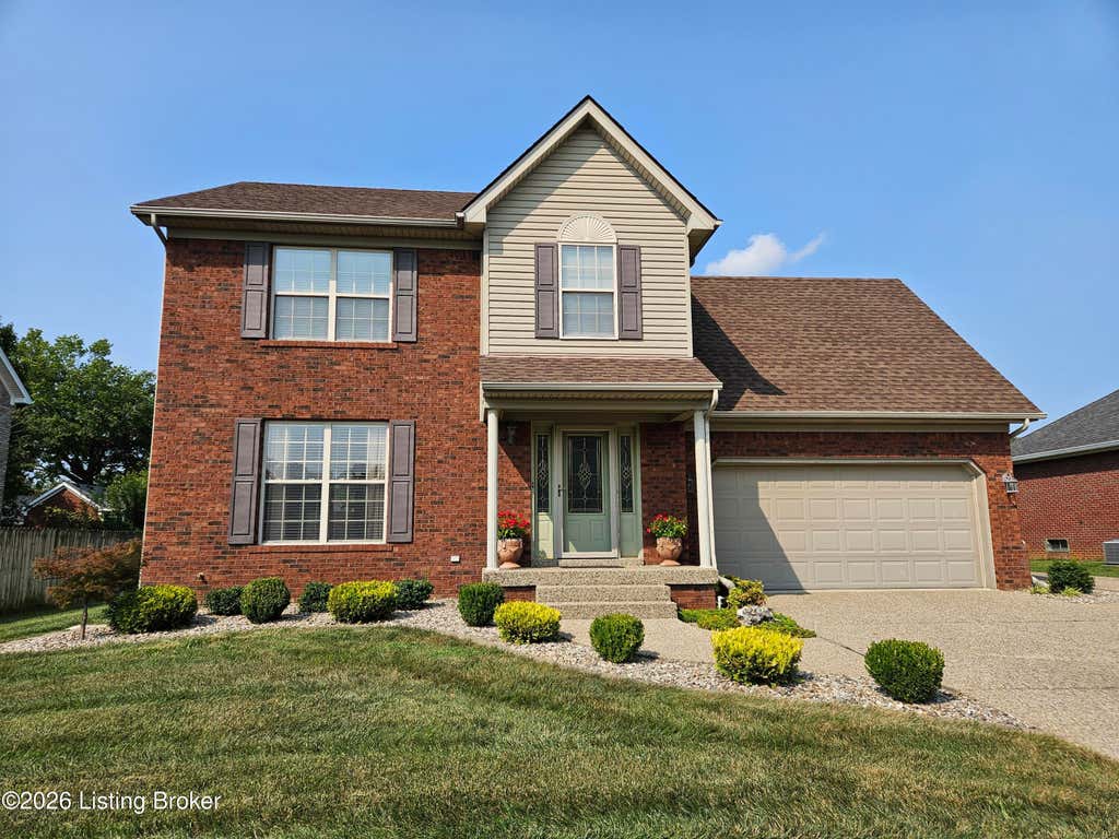 Photo of 6407 Autumn Oak Way, Louisville, KY 40272 (MLS # 1726101)