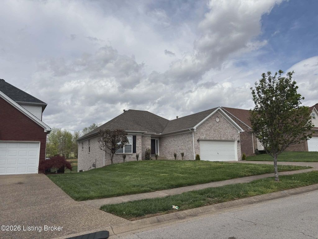 Photo of 6408 Mossy Oaks Dr, Louisville, KY 40291 (MLS # 1713434)