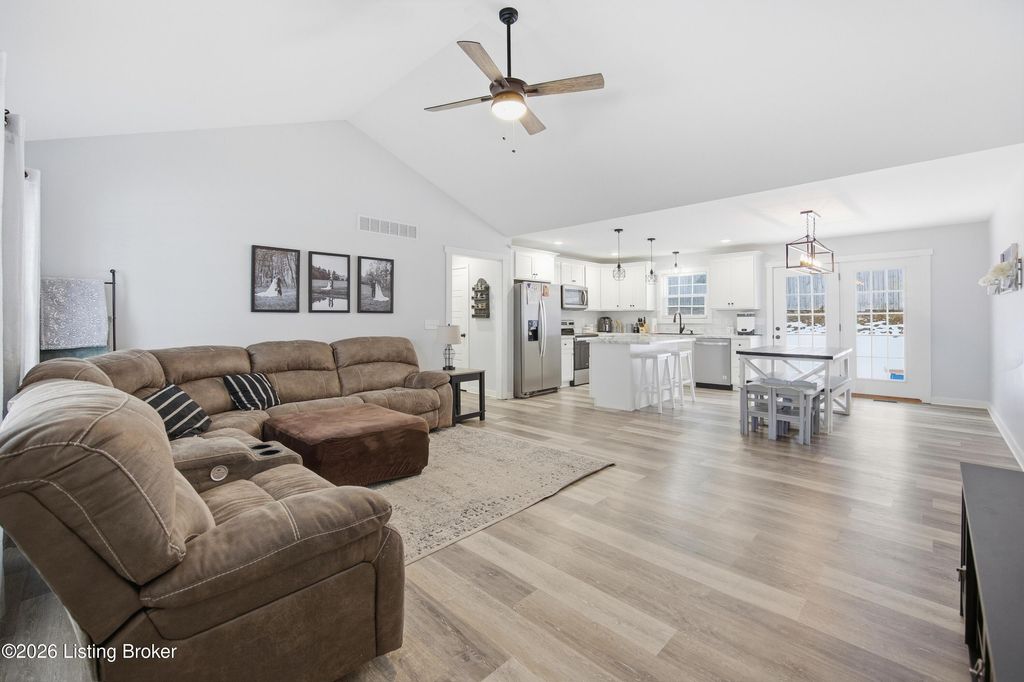 Photo of 1112 Mac Dr, Lawrenceburg, KY 40342 (MLS # 1708472)