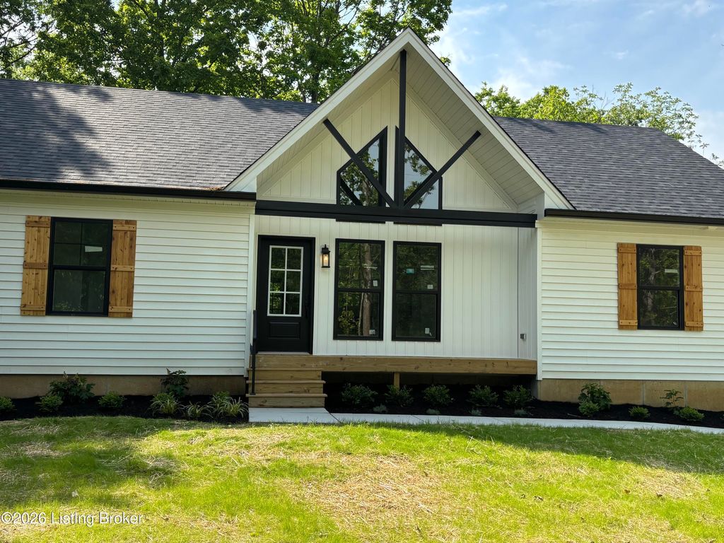 Photo of 3008 New Moody Ln, La Grange, KY 40031 (MLS # 1718169)