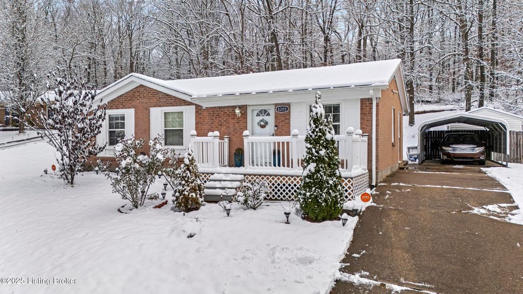 Photo of 8205 Candelabrum Pl, Louisville, KY 40214 (MLS # 1705280)