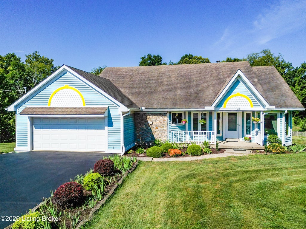 Photo of 3619 Echo Valley Cir, La Grange, KY 40031 (MLS # 1728810)