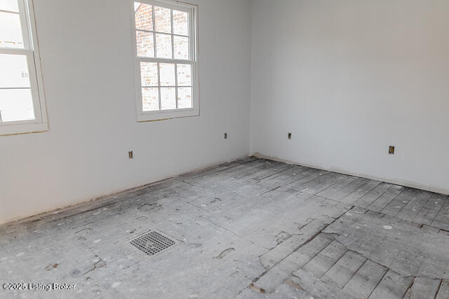 627 Walnut St, Madison, Pennsylvania image 16