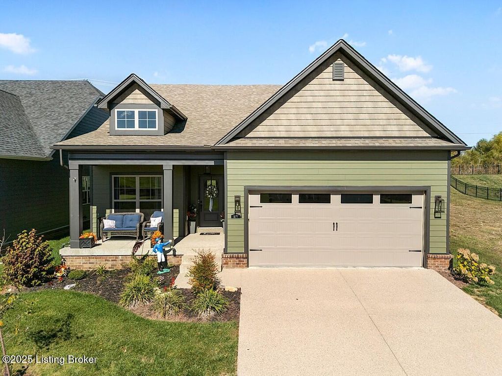 Photo of 1174 Greens Dr, Simpsonville, KY 40067 (MLS # 1701614)