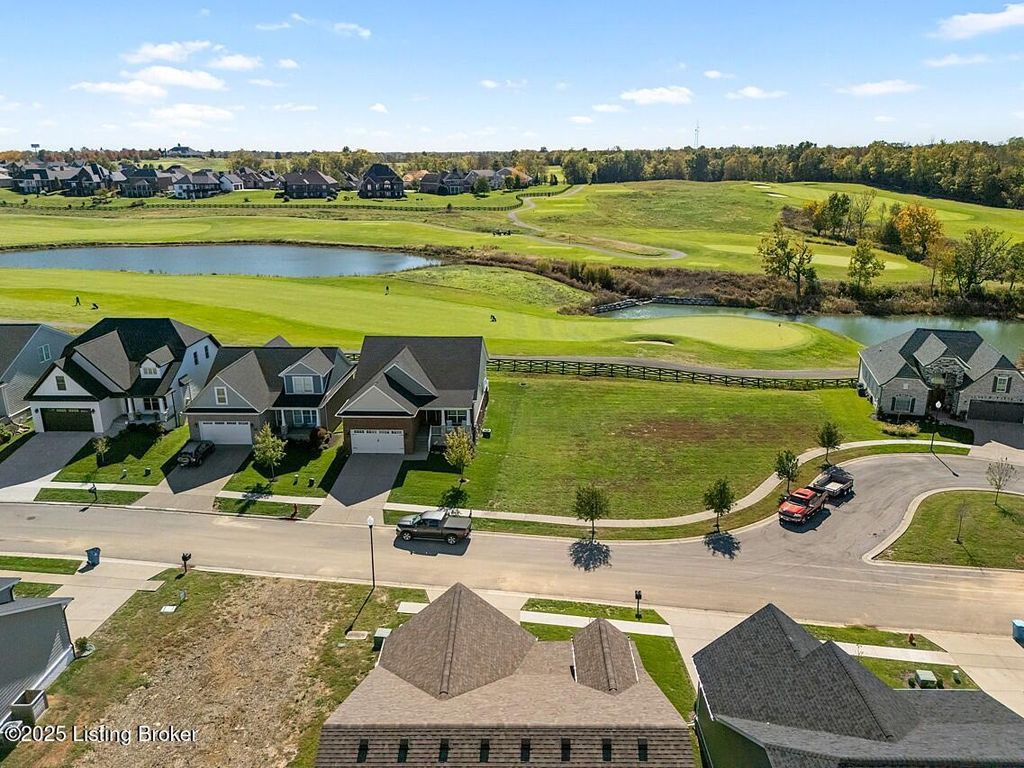 Photo of 1174 Greens Dr, Simpsonville, KY 40067 (MLS # 1701614)