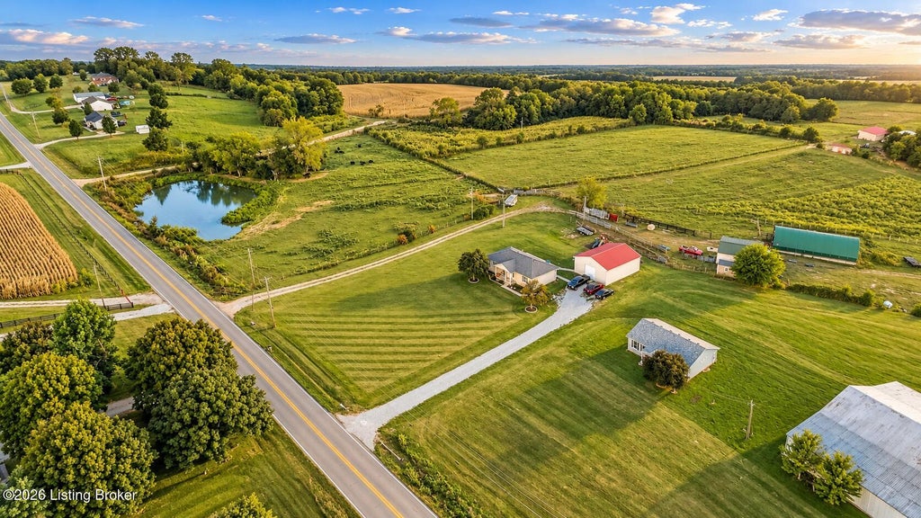 Photo of 9098 Bloomfield Rd, Springfield, KY 40069 (MLS # 1731571)