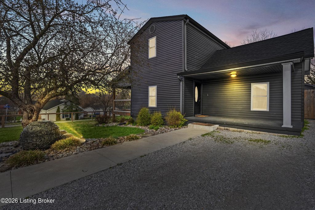 Photo of 211 Maple St, Lebanon Junction, KY 40150 (MLS # 1711054)