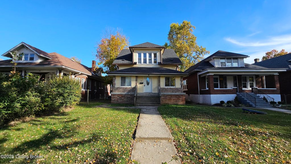 Photo of 315 S Shawnee Terrace, Louisville, KY 40212 (MLS # 1702580)