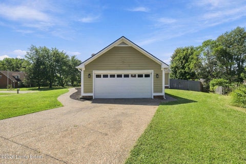 Tiny photo for 6516 Lovers Ln, Louisville, KY 40291 (MLS # 1729381)