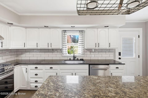 Tiny photo for 6516 Lovers Ln, Louisville, KY 40291 (MLS # 1729381)