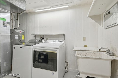 Tiny photo for 6516 Lovers Ln, Louisville, KY 40291 (MLS # 1729381)