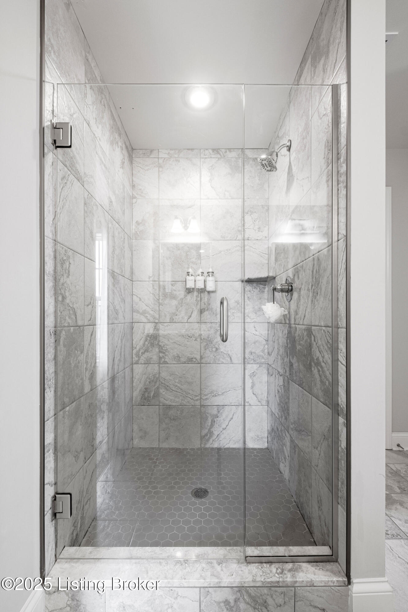 6806 Park Vista Way, Louisville, Kentucky image 32
