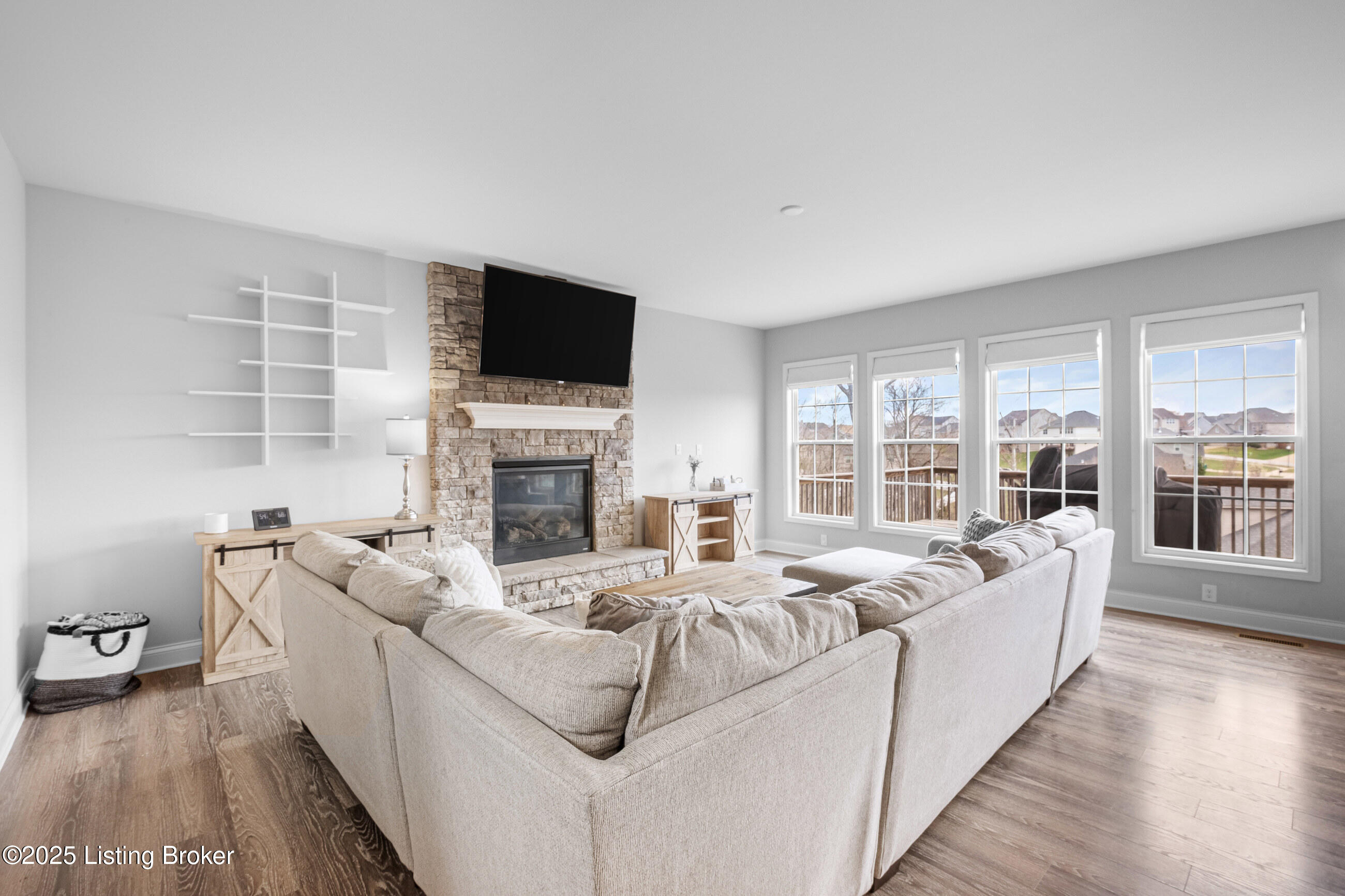 6806 Park Vista Way, Louisville, Kentucky image 3