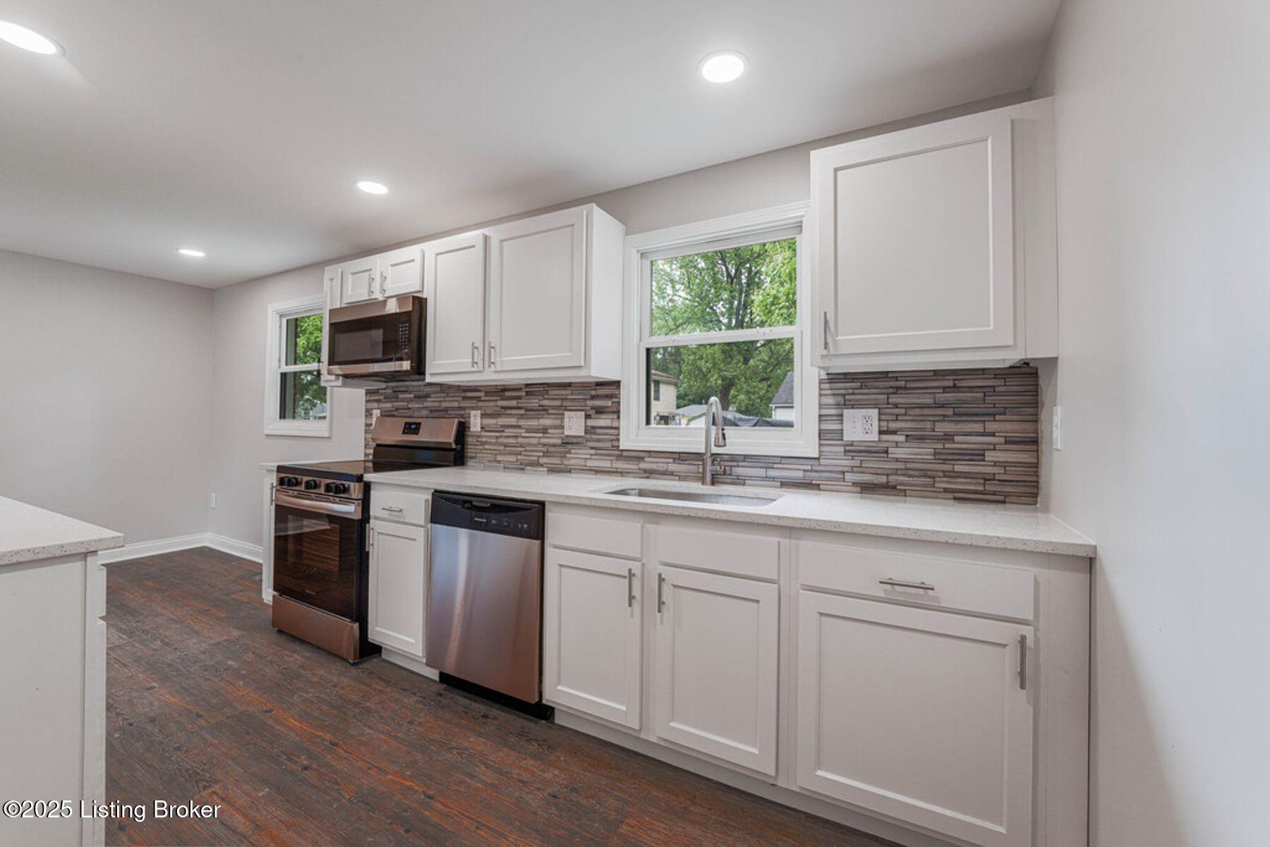 6613 Kenmore Ave, Louisville, Pennsylvania image 10