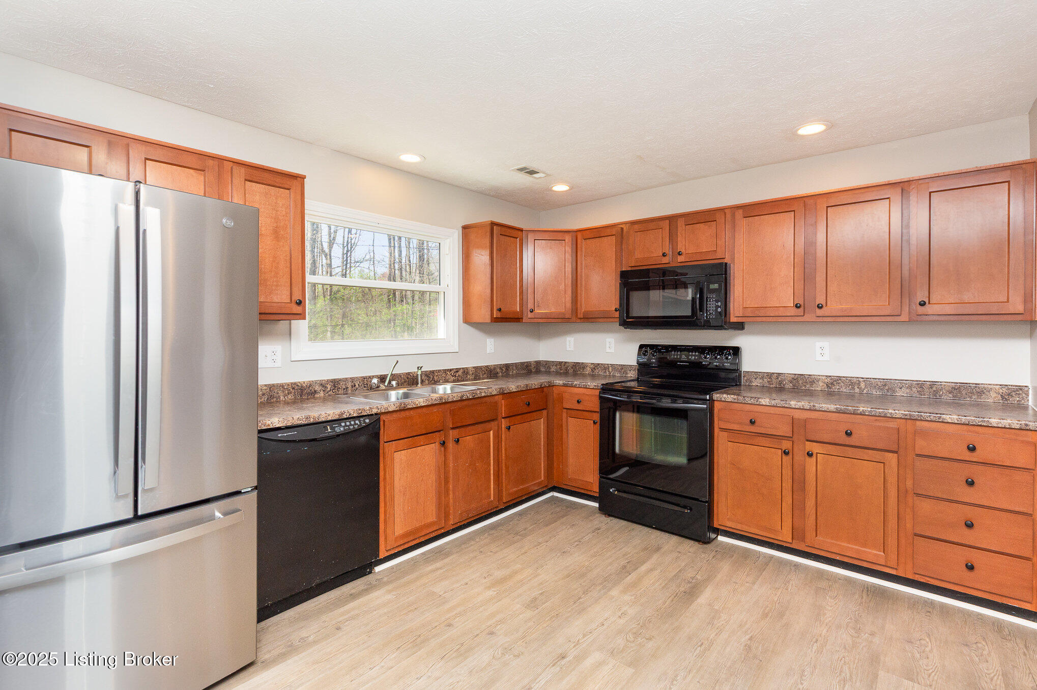 221 Melody Ln, Shepherdsville, Kentucky image 7