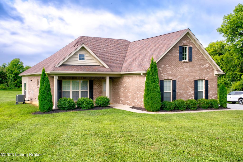 Photo of 5270 Payton Ln, Crestwood, KY 40014 (MLS # 1696256)