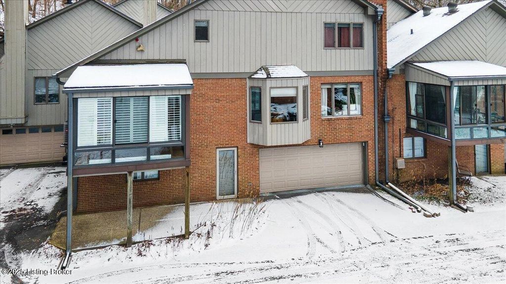 Photo of 5535 Forest Lake Dr, Prospect, KY 40059 (MLS # 1705466)